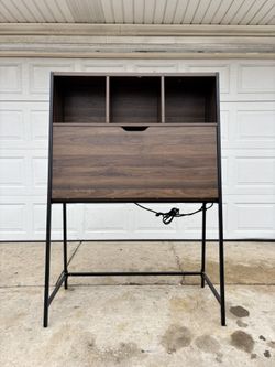 ‼️WALNUT Loring Secretary Desk with Hutch‼️FOR SALE 200$ OR BEST OFFER🚚DELIVERY AVAILABLE🚚