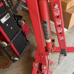 Big Red / Torin 1-Ton Hydraulic Folding Engine Hoist