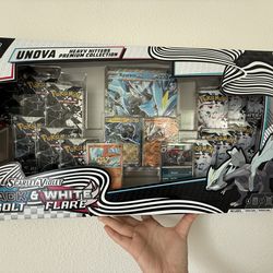 Pokemon TCG Unova Heavy Hitters Premium Collection - Black Bolt / White Flare