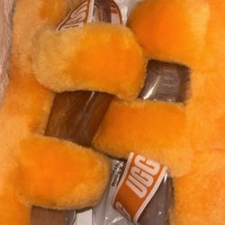 UGG SANDALS 