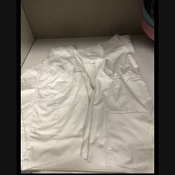 Maternity white scrub top and pants set used once for graduation like new Cherokee size small