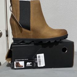 BRAND NEW Sorel Womens Booties Size 10