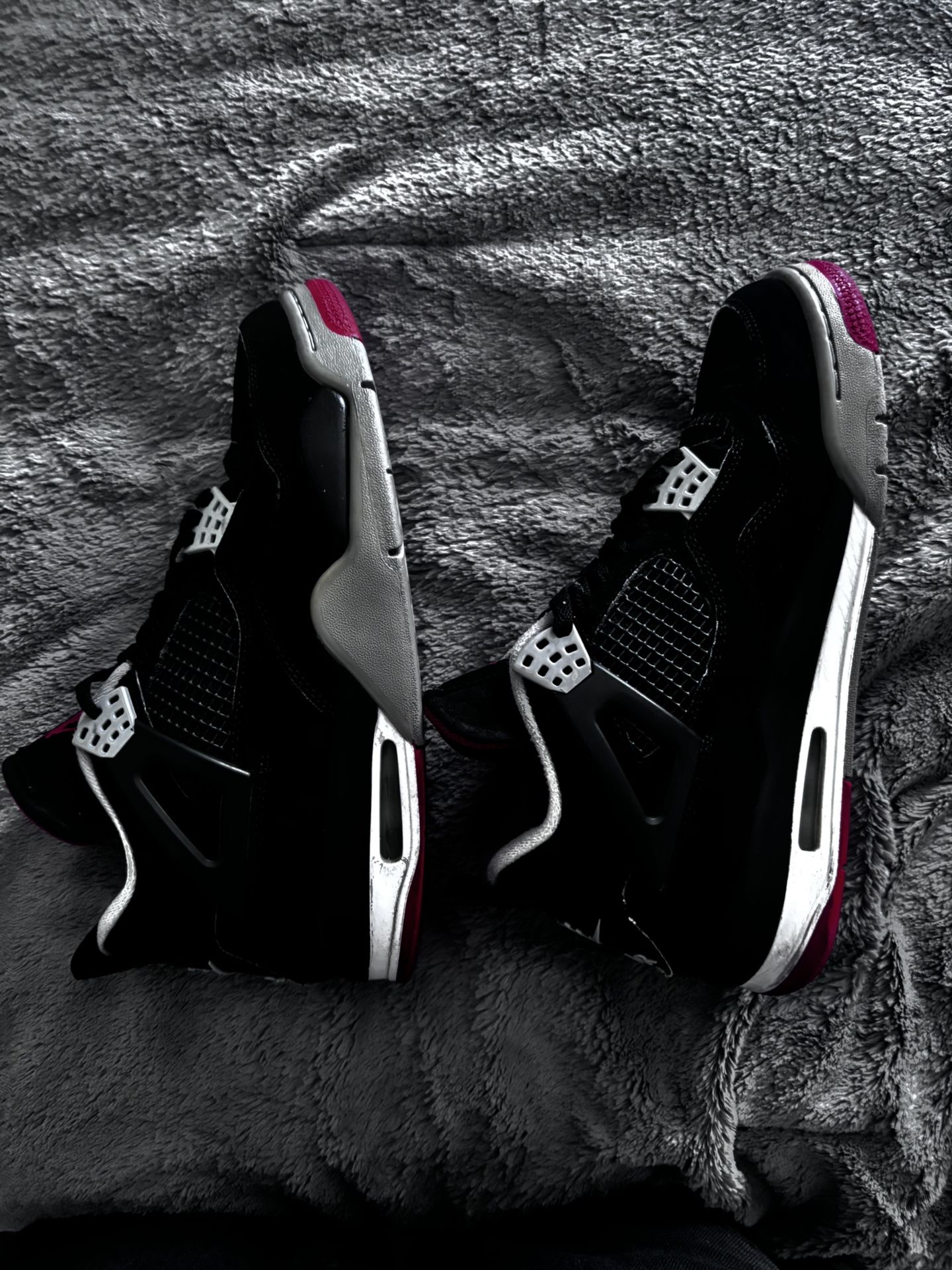 Jordan 4 Breds OG SIZE 9.5