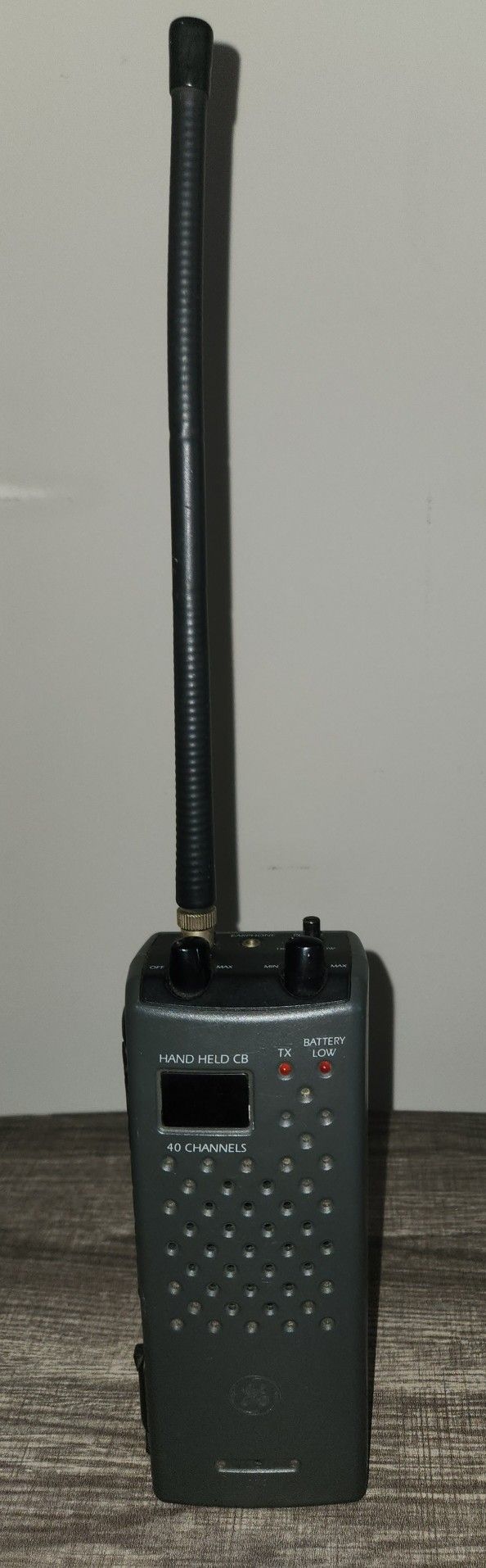 Vintage GE 40 Channel Handheld CB Transceiver 3-5980A