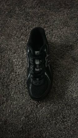 NB740 Black and Grey