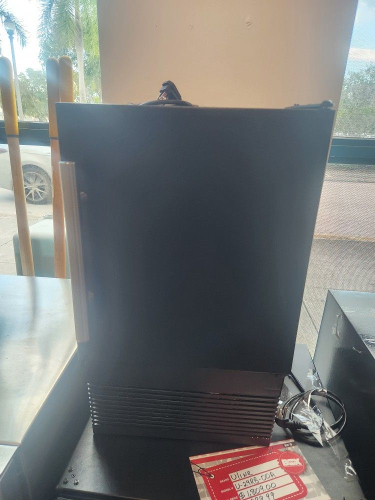 Uline 14 Inch 23 Pounds Ice Maker Ada