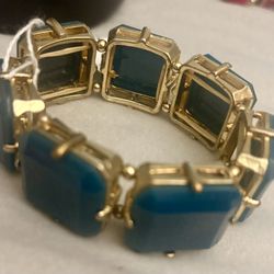 Beautiful Jewelry ~ Bracelet ~ Necklaces ~ Great Deal! Today! 