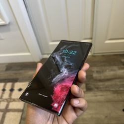 Samsung Galaxy S22 Ultra, Unlocked, Clean IMEI, Fully Functional 