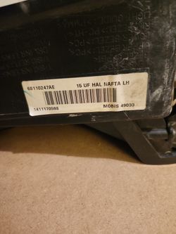 2015 16 17 Chrysler Headlight
