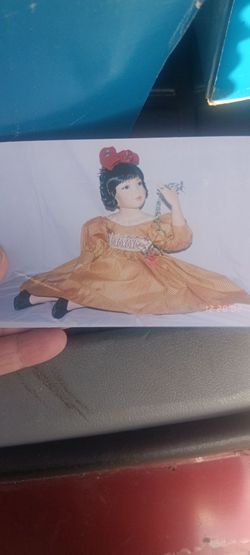 Master piece Gallery  limited edition artist doll