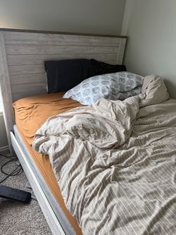 Full size bedroom set
