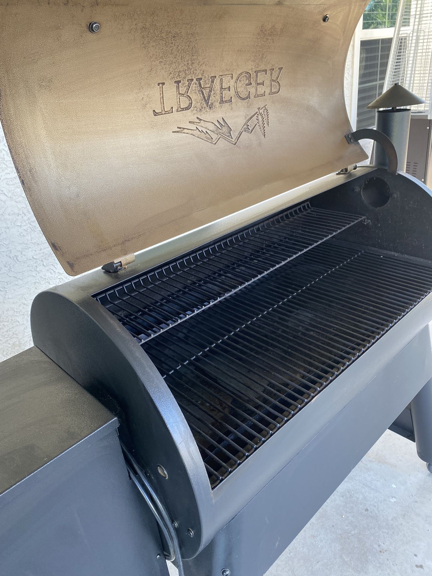 Traeger Grill for Sale in Phoenix, AZ OfferUp