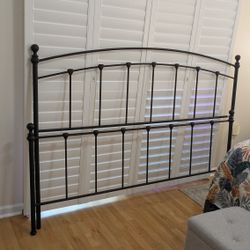 King Headboard, Footboard and Bedframe 