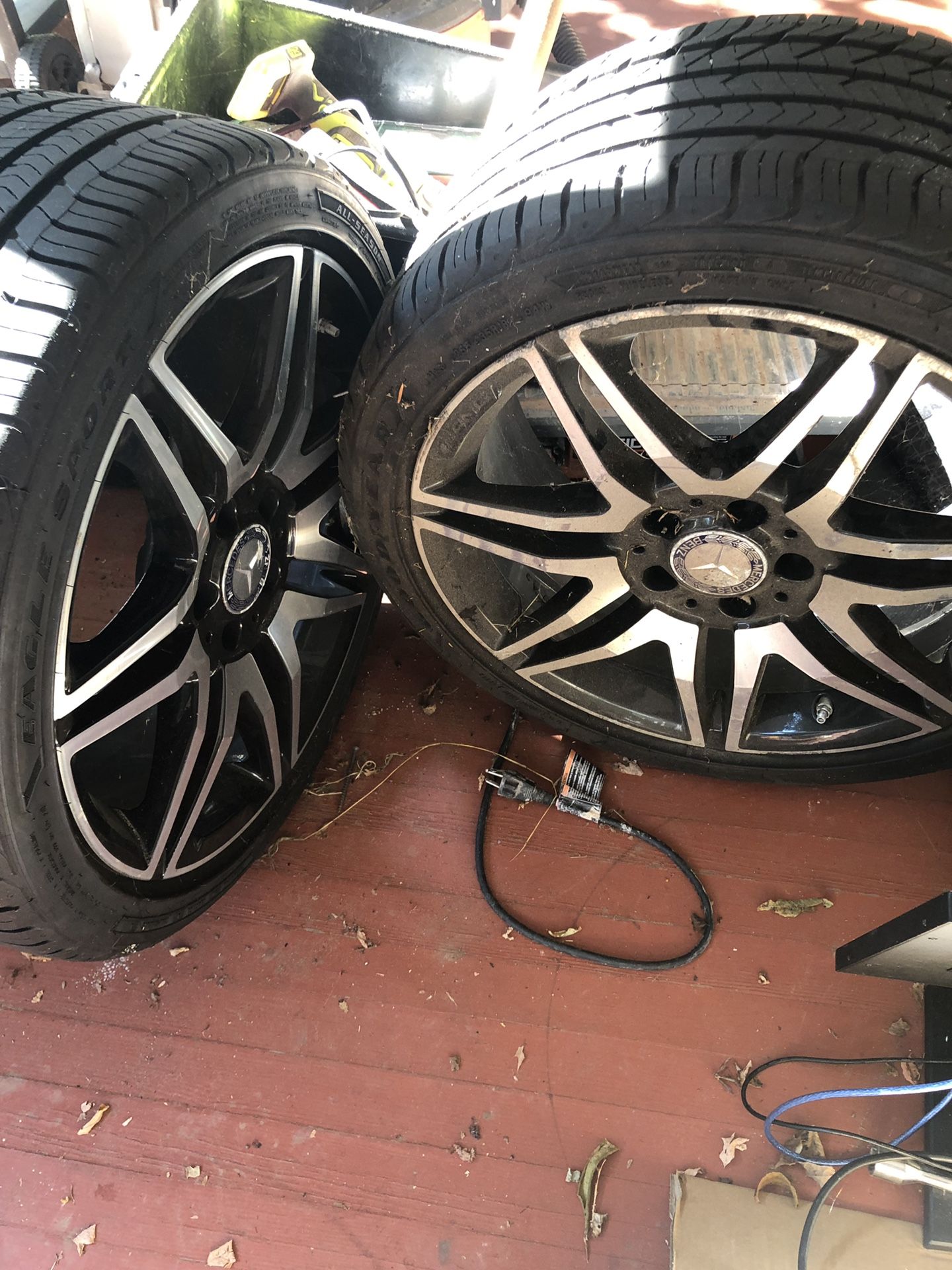 Mercedes benz c300 2017 stock rims and brand new tires