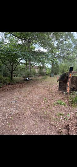 39,000 sq feet lot