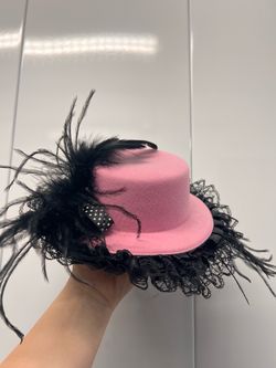 Pink top hat with clip