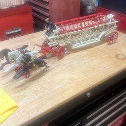 Cast Iron Antique Horse Carriage, Fire Engine 2 1/2 Feet Long