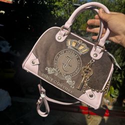 Juicy couture, classic juicy lover bowler bag