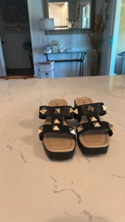 New shoes, size 7