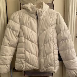 Women’s White Winter Coat Size M (8-10)