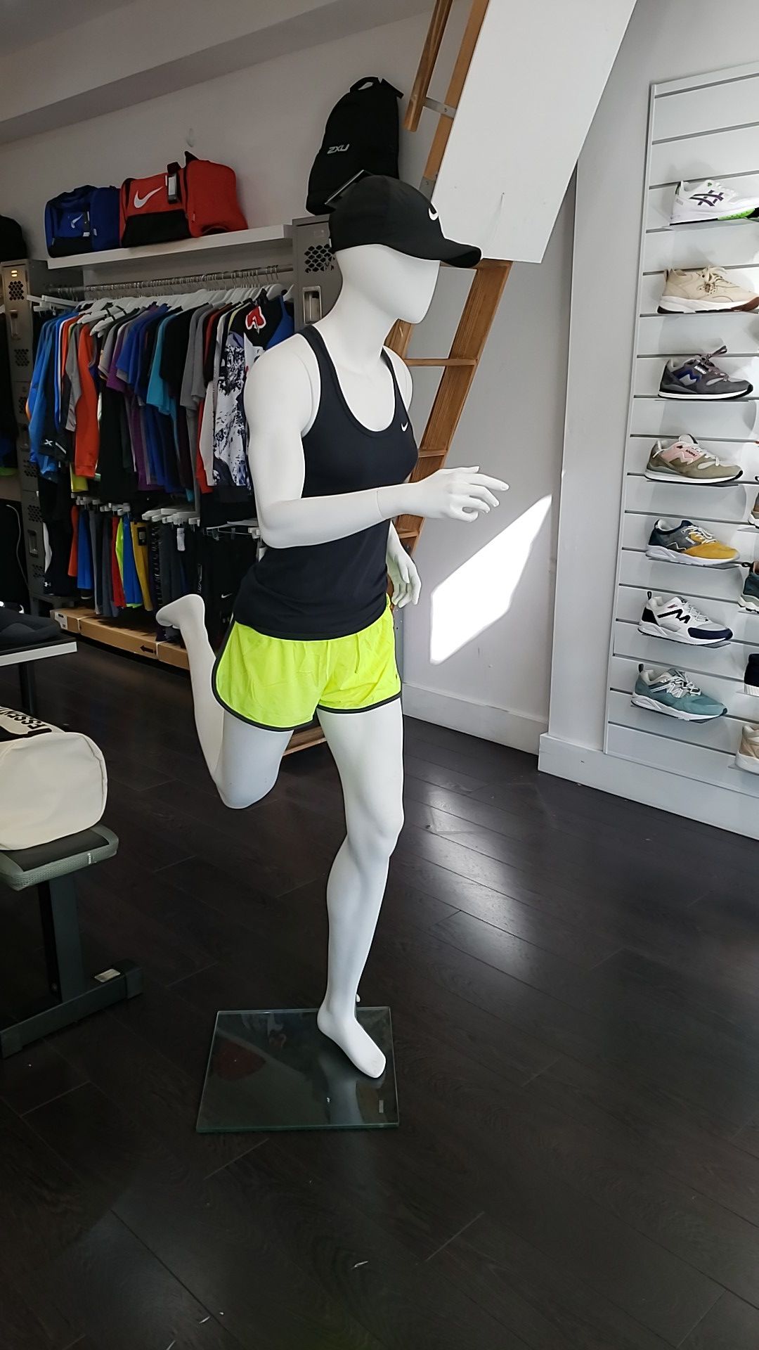 Running Mannequin Female Women White