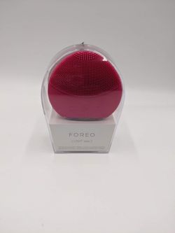 Foreo Mini 2 Electric Facial Cleansing Brush Fuchsia NEW with FREE charging cable