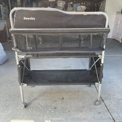 Sweeby Portable Changing Table 