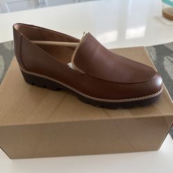VIONIC KENSLEY LOAFER SIZE 7