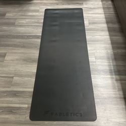 Premium Yoga Mat - Fabletics Brand