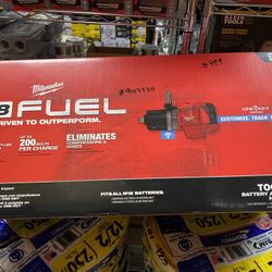 Milwaukee M18 FUEL 18V Lithium-Ion Brushless Cordless 1 in. Impact Wrench with D-Handle (Tool-Only
