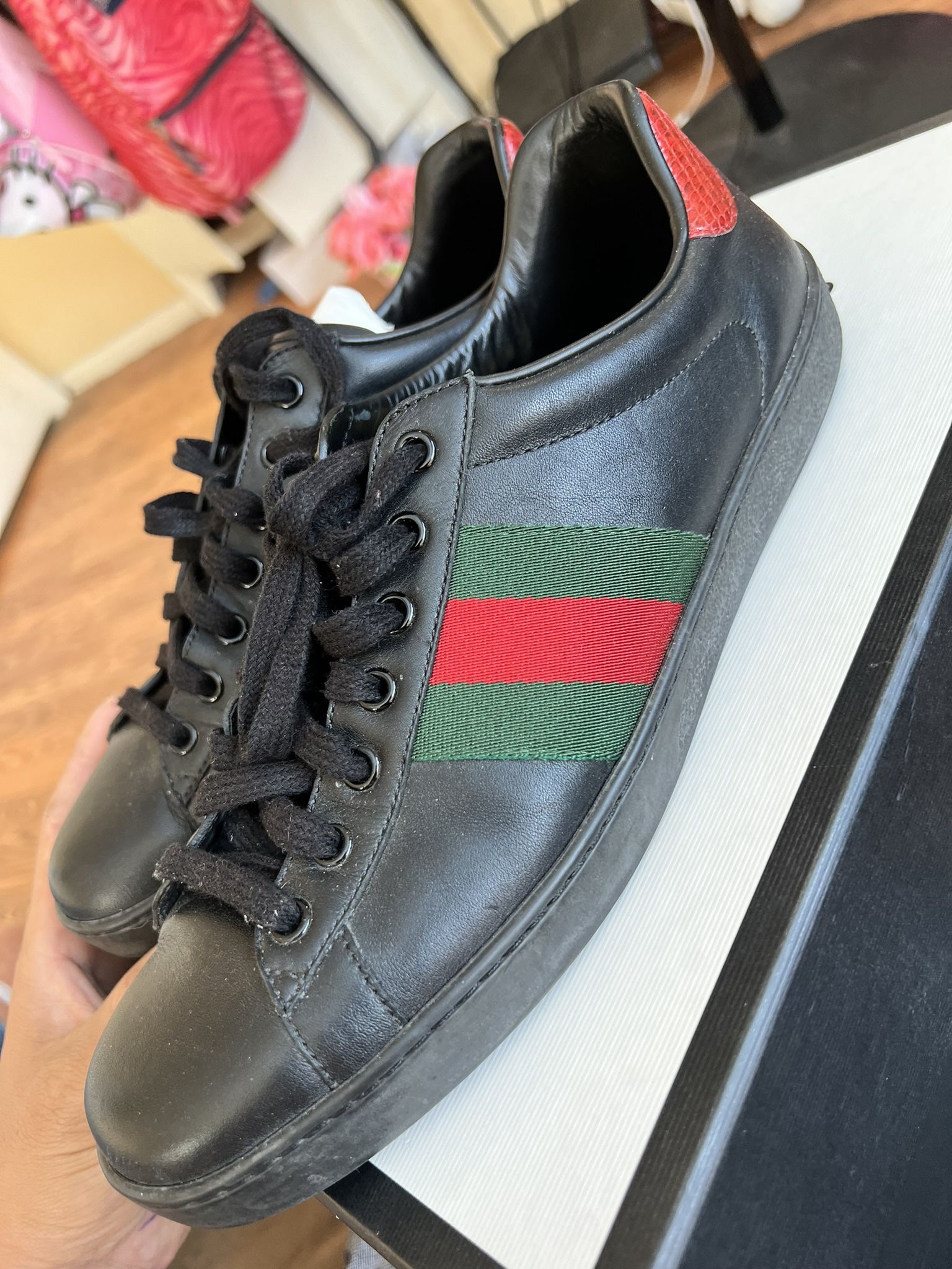 Gucci Shoes Used