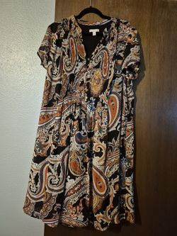 Beautiful chiffon dress Size 20 (XXL) But  CUT SMALL  NEW  