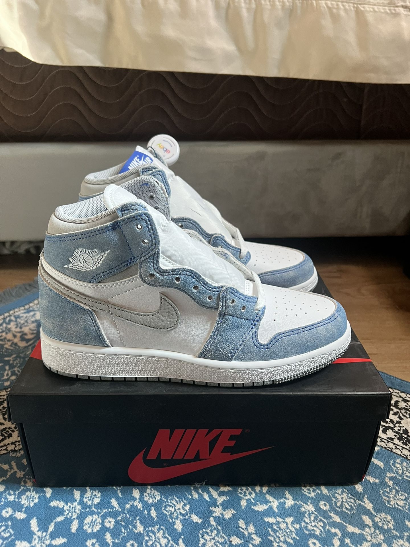 Jordan 1 hyper royal GS