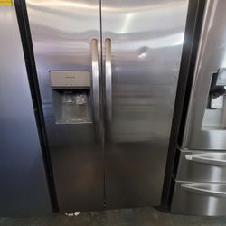Frigidaire Refrigerator 