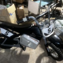 🔥 Razor MX350 Dirt Bike – LIKE NEW – $240 OBO 🔥