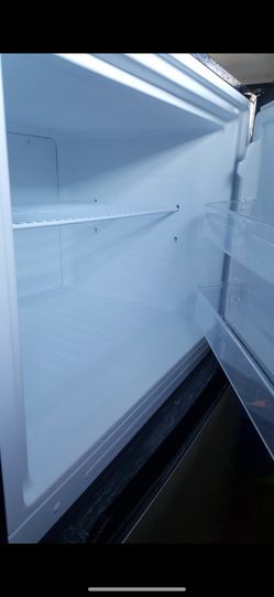 Insigni refrigerator