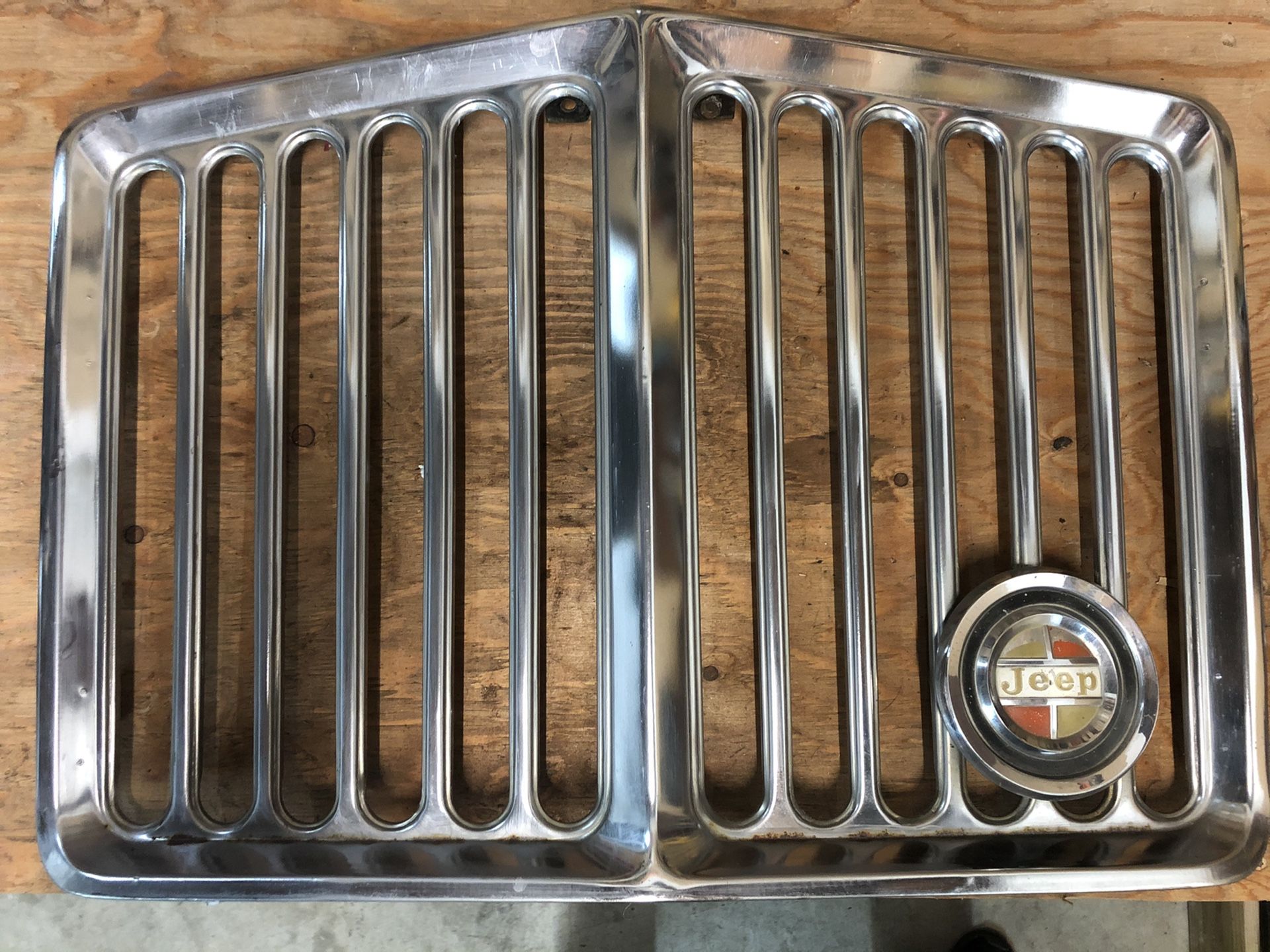 Jeep J10 J20 Gladiator “Rhino” Grill