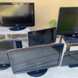 4 TVs LG , 1 Vizio, 1 Emerson