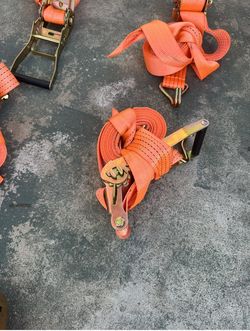 12 Straps 