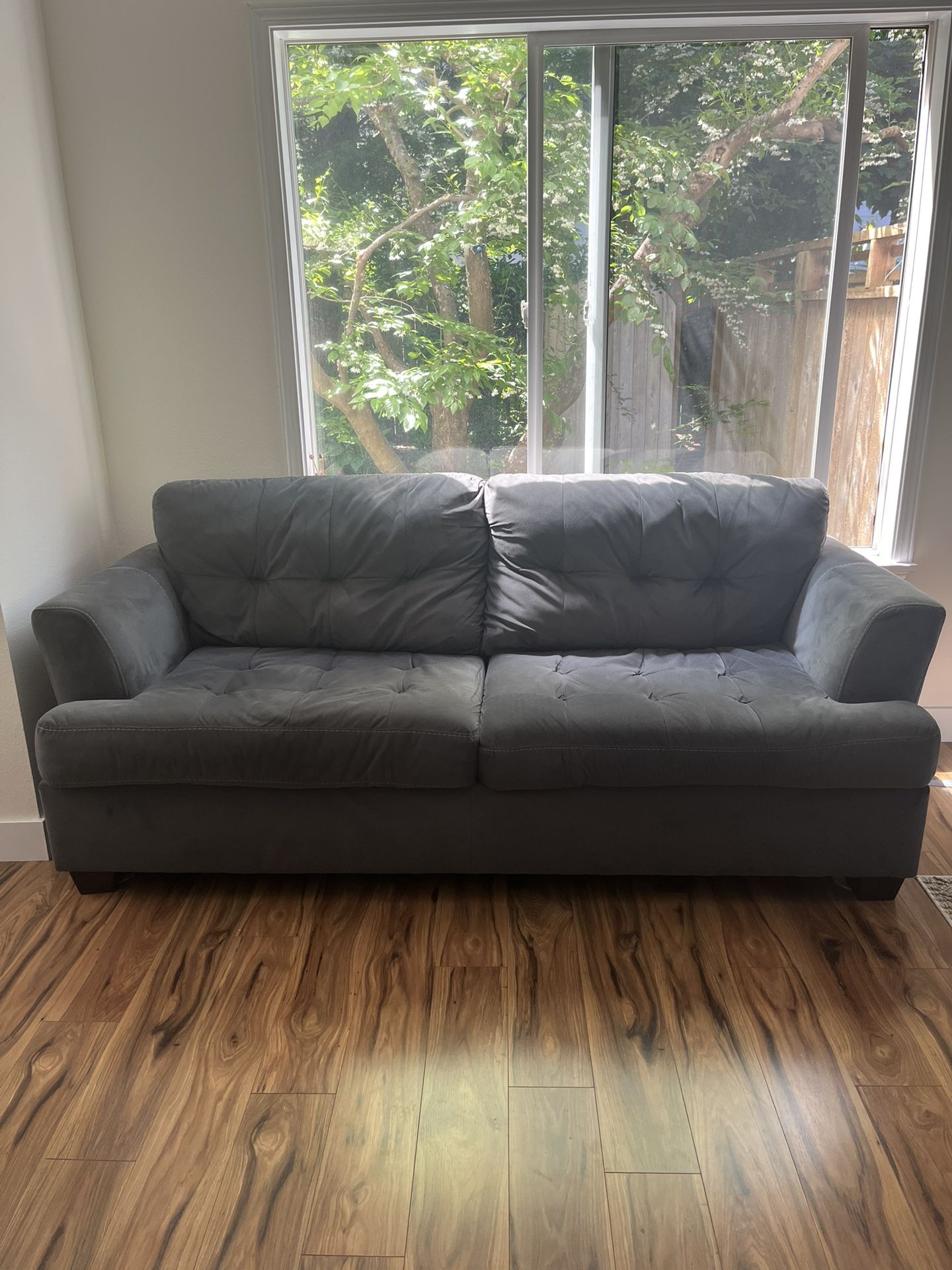 Sofa 84 Inch