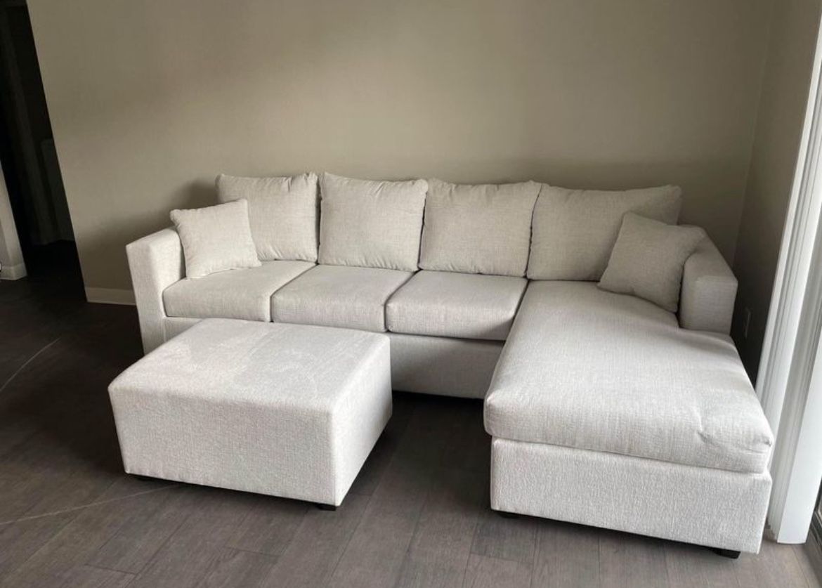 New Cream Beige Sectional And Ottoman