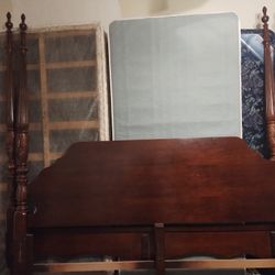 King Poster Bed Set With Matching Furniture And Mattresses