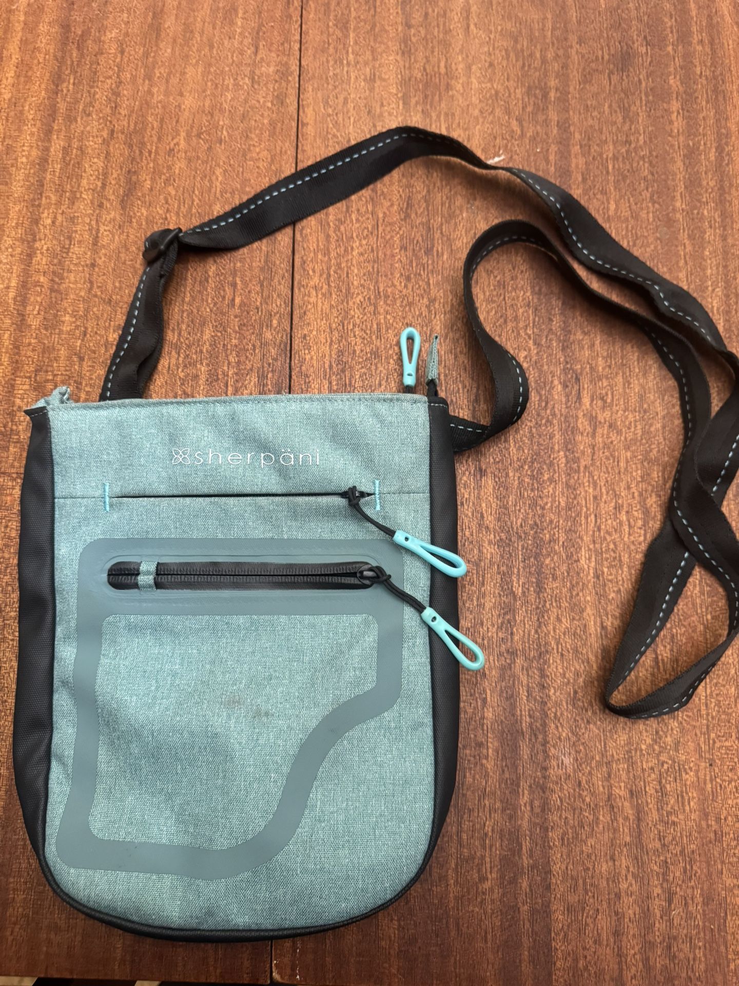 Sherpani crossbody