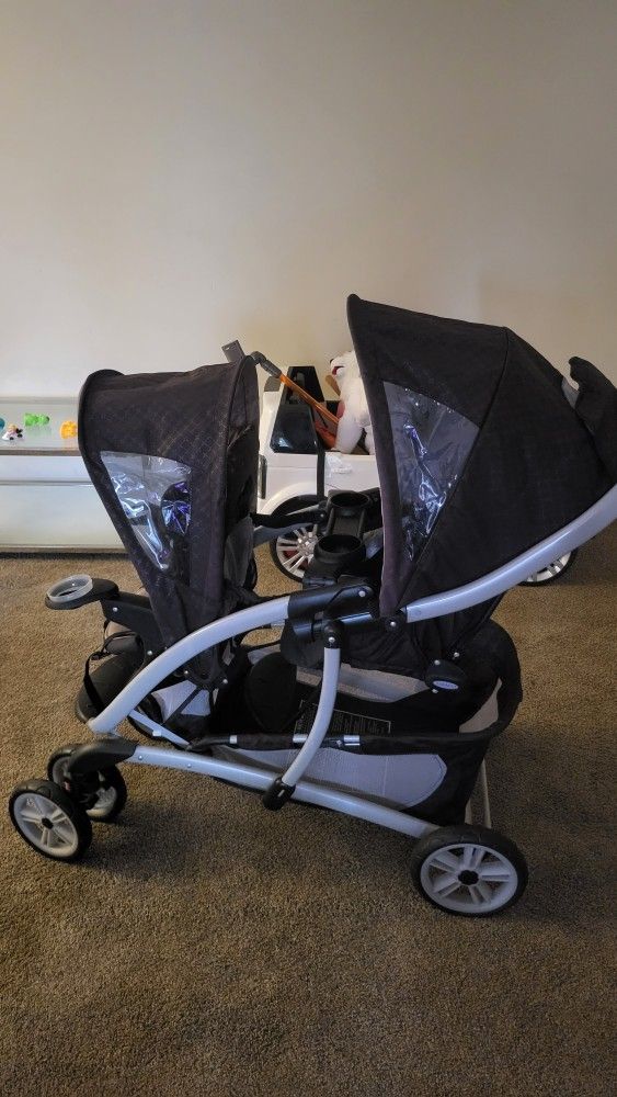 DOUBLE STROLLER