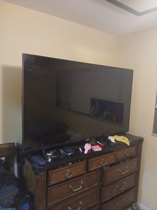TCL 65" TV