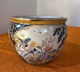 3" x 4" Chinese Satsuma Flower Pot Chinoise Style Handpainted Planter Vase Lotus Flower Cranes Black,Signed.
