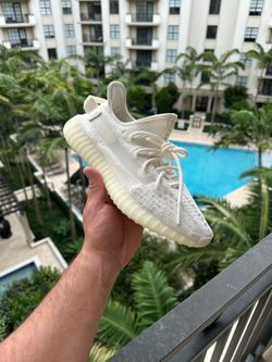 Yeezy 350 V2 bone white