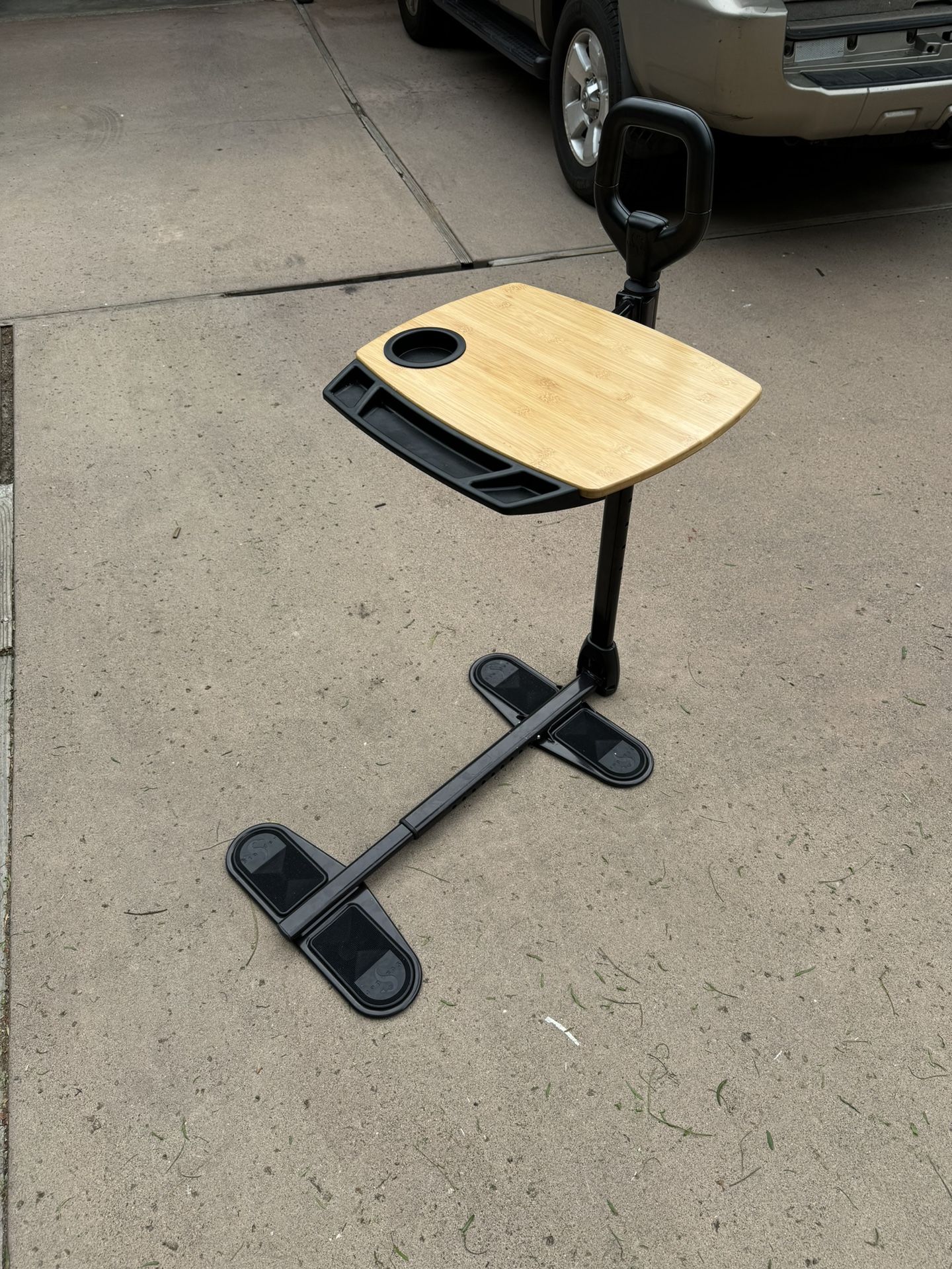 Tray Table With Stand Assist