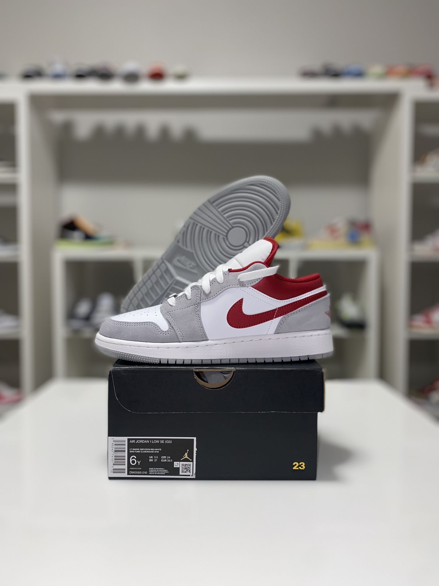 Jordan Low Light Smoke Grey Size 11 Deadstock