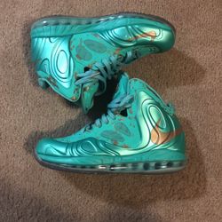 NIKE AIR MAX HYPERPOSITE ‘STATUE OF LIBERTY’ SIZE 8 - ONLY WORN TWICE ** MUST BE ABLE TO MEET IN DMV AREA **